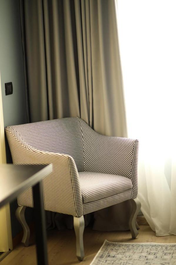 Triss Hotel Tirana Exterior photo